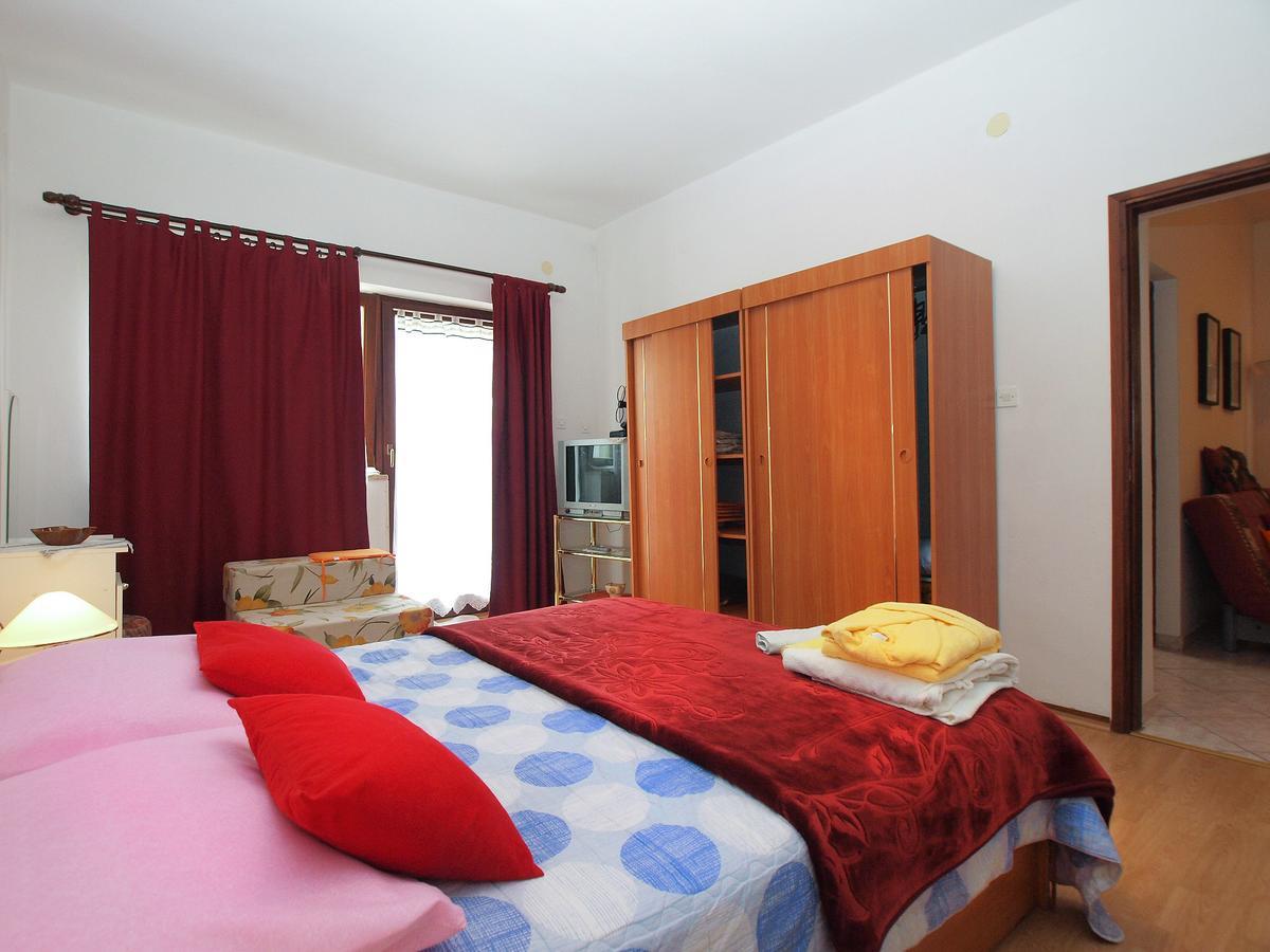 Apartment Vladimira 1569 Pula Exterior foto